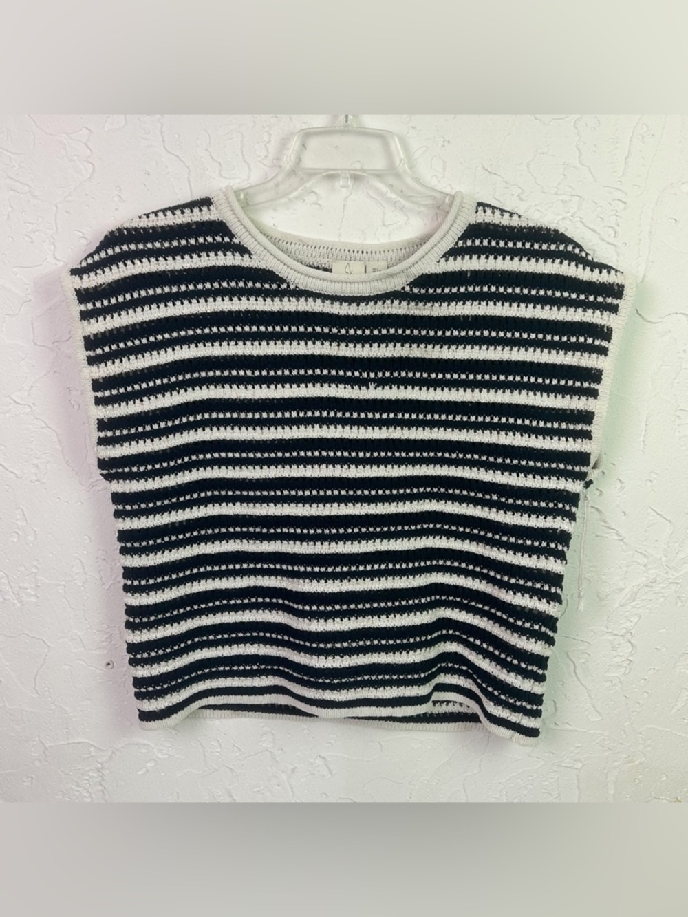 Joie Blue White Sleeveless Crochet Sweater Size Large Preppy Old Money